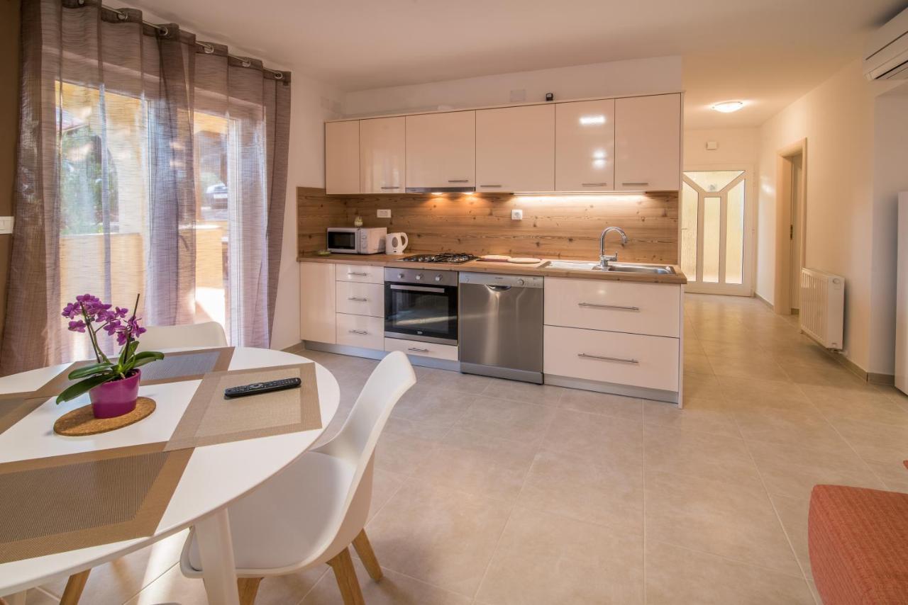 Apartments Bogdanic Krk I Krk Town Esterno foto