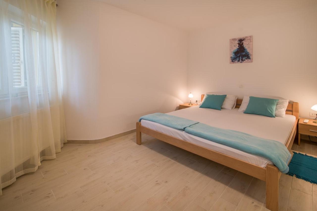 Apartments Bogdanic Krk I Krk Town Esterno foto